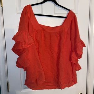 Blouse with ruffled sleeves